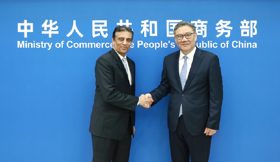 河南配资网 商务部部长王文涛会见美中贸易全国委员会董事会代表团