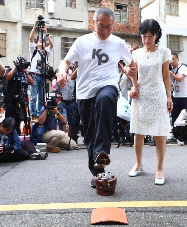 伯乐配资 交保生变？柯文哲狠批赖清德和检察官，北检要提抗告了